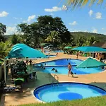 Aldeia Do Lago Caldas Novas Go - 01 Quarto 203E - 05 Hospedes